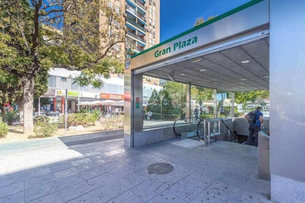 3 Apartamento En Estadio Sevilla 8 Plazas 3 Hab Y Metro Exterior photo
